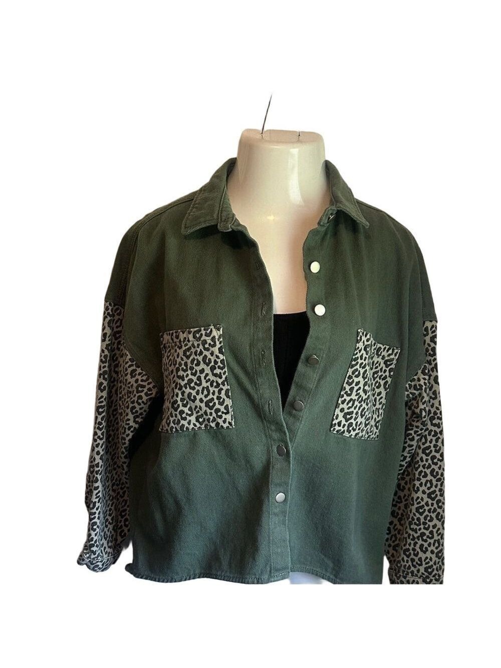 Green Button Up Shirt with Leopard Print Pockets Small